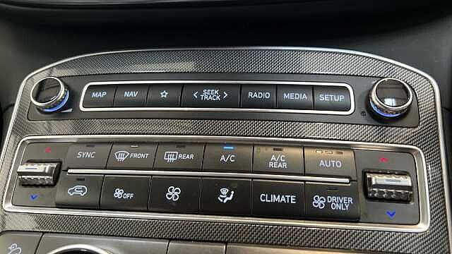 Hyundai Santa Fe 1.6 h T-GDi Ultimate SUV 5dr Petrol Hybrid Auto 4WD Euro 6 (s/s) (230 ps)