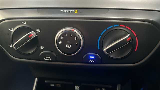 Hyundai BAYON 1.0 T-GDi MHEV SE Connect SUV 5dr Petrol Hybrid DCT Euro 6 (s/s) (100 ps)