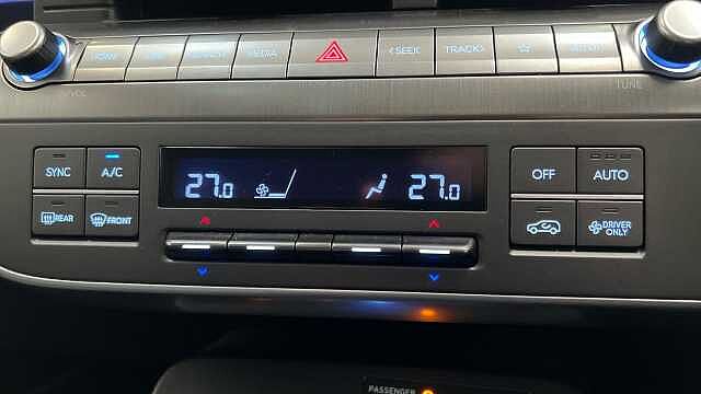 Hyundai KONA 1.6 h-GDi Ultimate SUV 5dr Petrol Hybrid DCT Euro 6 (s/s) (129 ps)