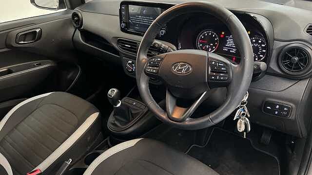 Hyundai i10 1.0 SE Connect Hatchback 5dr Petrol Manual Euro 6 (s/s) (67 ps)