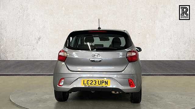 Hyundai i10 1.0 SE Connect Hatchback 5dr Petrol Manual Euro 6 (s/s) (67 ps)