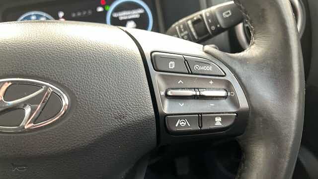 Hyundai KONA 1.6 h-GDi Ultimate SUV 5dr Petrol Hybrid DCT Euro 6 (s/s) (141 ps)