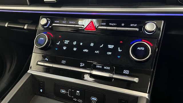 Hyundai Santa Fe 1.6 h T-GDi Ultimate SUV 5dr Petrol Hybrid Auto Euro 6 (s/s) (7Seat) (215 ps)