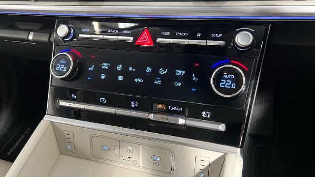 Hyundai SANTA FE 1.6 h T-GDi Ultimate SUV 5dr Petrol Hybrid Auto 4WD Euro 6 (s/s) (7Seat) (215 ps Terracotta Oran