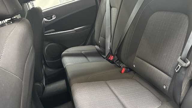 Hyundai KONA 1.6 h-GDi SE Connect SUV 5dr Petrol Hybrid DCT Euro 6 (s/s) (141 ps) Black