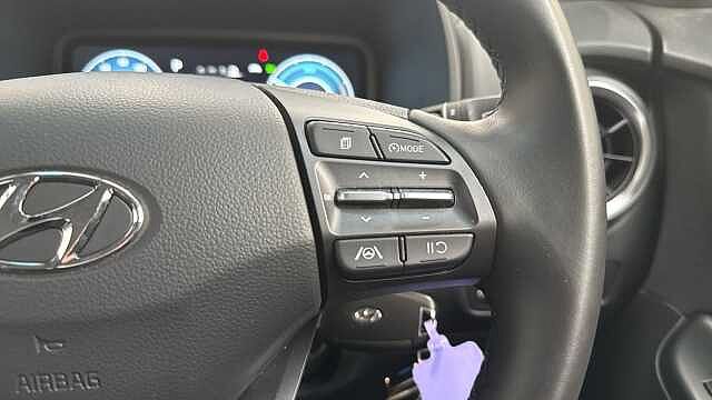 Hyundai KONA 1.6 h-GDi SE Connect SUV 5dr Petrol Hybrid DCT Euro 6 (s/s) (141 ps) Black