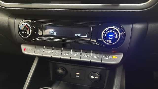 Hyundai KONA 1.6 h-GDi SE Connect SUV 5dr Petrol Hybrid DCT Euro 6 (s/s) (141 ps) Black