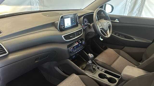 Hyundai TUCSON 1.6 CRDi MHEV SE Nav SUV 5dr Diesel Hybrid Manual Euro 6 (s/s) (115 ps)