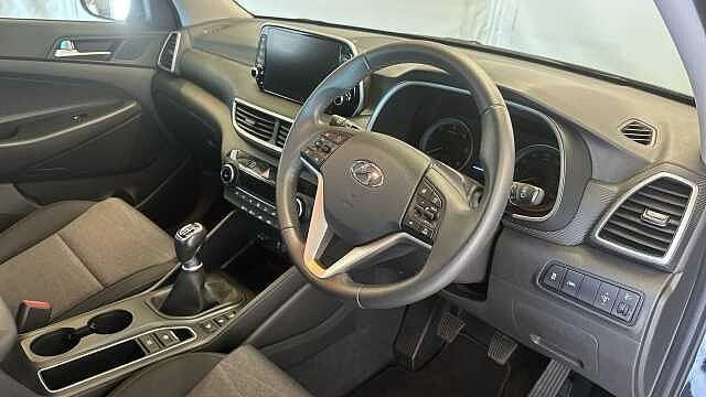 Hyundai TUCSON 1.6 CRDi MHEV SE Nav SUV 5dr Diesel Hybrid Manual Euro 6 (s/s) (115 ps)