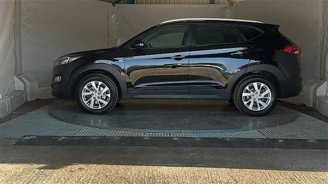 Hyundai TUCSON 1.6 CRDi MHEV SE Nav SUV 5dr Diesel Hybrid Manual Euro 6 (s/s) (115 ps)