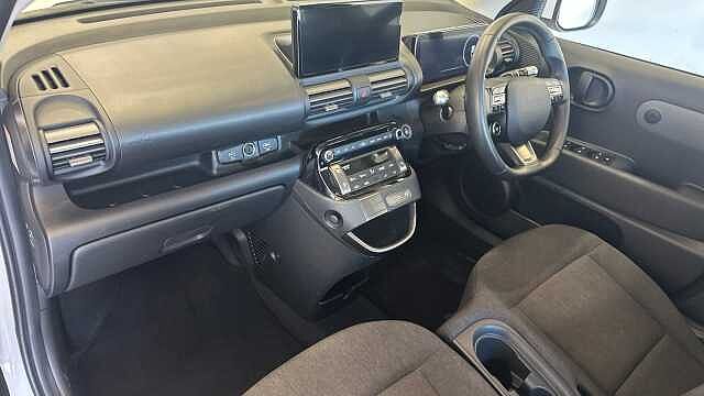 Hyundai INSTER Standard Range 42kWh 01 SUV 5dr Electric Auto (97 ps)