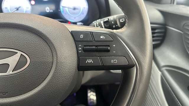 Hyundai BAYON 1.0 T-GDi Tech Line DCT Euro 6 (s/s) 5dr PHANTOM BLACK