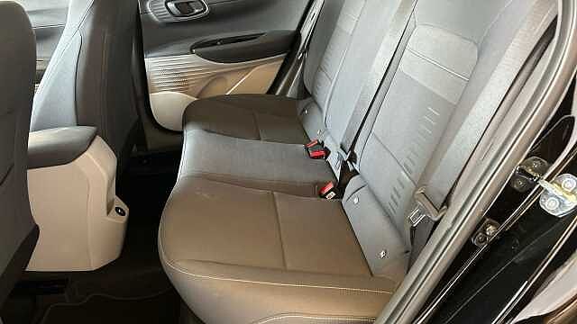 Hyundai BAYON 1.0 T-GDi Tech Line SUV 5dr Petrol Manual Euro 6 (s/s) (90 ps)