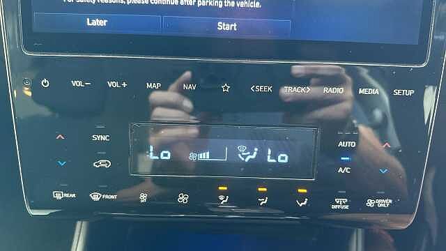Hyundai TUCSON 1.6 h T-GDi Premium SUV 5dr Petrol Hybrid Auto Euro 6 (s/s) (230 ps) Blue