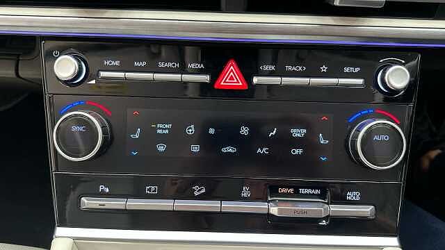 Hyundai Santa Fe 1.6 T-GDi 13.8kWh Ultimate SUV 5dr Petrol Plug-in Hybrid Auto 4WD Euro 6 (s/s) (
