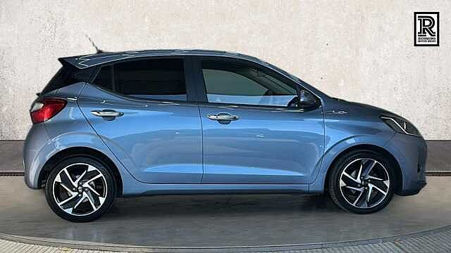 Hyundai i10 1.2 Premium Hatchback 5dr Petrol Auto Euro 6 (s/s) (79 ps)