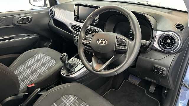 Hyundai i10 1.2 Premium Hatchback 5dr Petrol Auto Euro 6 (s/s) (79 ps)