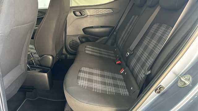 Hyundai i10 1.2 Premium Hatchback 5dr Petrol Auto Euro 6 (s/s) (79 ps)