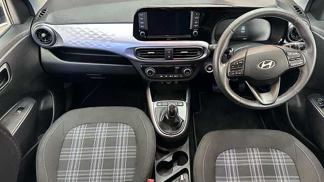 Hyundai i10 1.2 Premium Hatchback 5dr Petrol Auto Euro 6 (s/s) (79 ps)