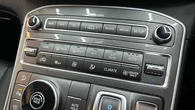 Hyundai Santa Fe 1.6 h T-GDi Ultimate SUV 5dr Petrol Hybrid Auto Euro 6 (s/s) (230 ps)