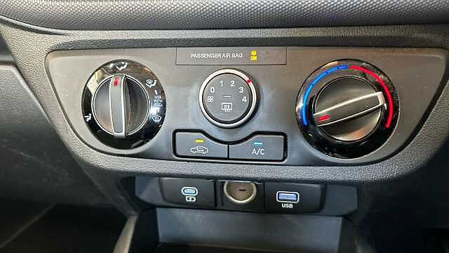 Hyundai i10 1.0 Advance Hatchback 5dr Petrol Auto Euro 6 (s/s) (63 ps)